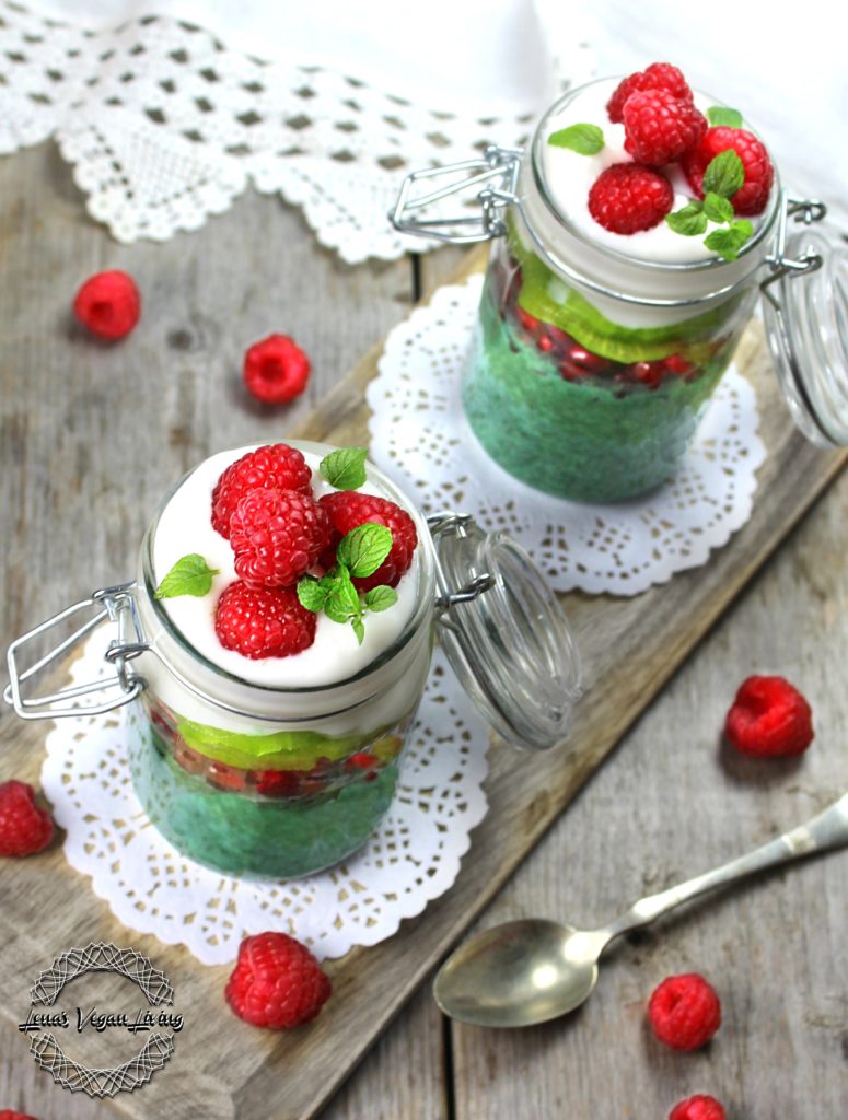 Green Chia Parfait with Spirulina, Yogurt & Fruits can be a delicious dessert, snack or breakfast. Vegan - Gluten Free - Refined Sugar Free